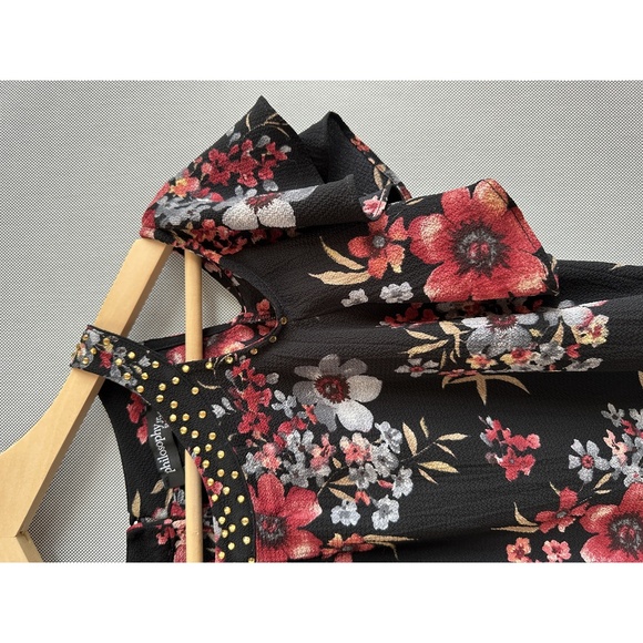 Black Floral Blouse | Cold Shoulder Top - Picture 4 of 7
